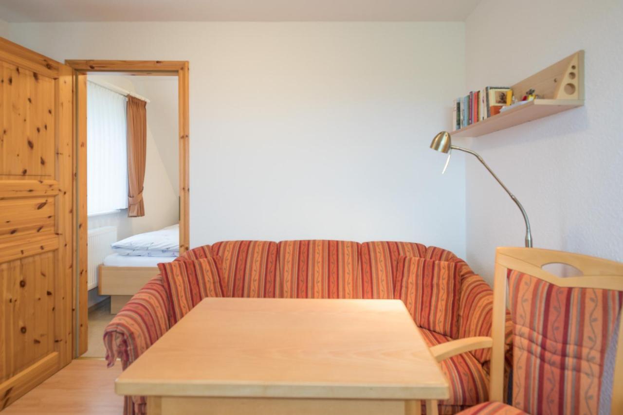 Direkt Am Deich - Ferienwohnung Oland Im Gaestehaus Am Badedeich Дагебюлль Экстерьер фото